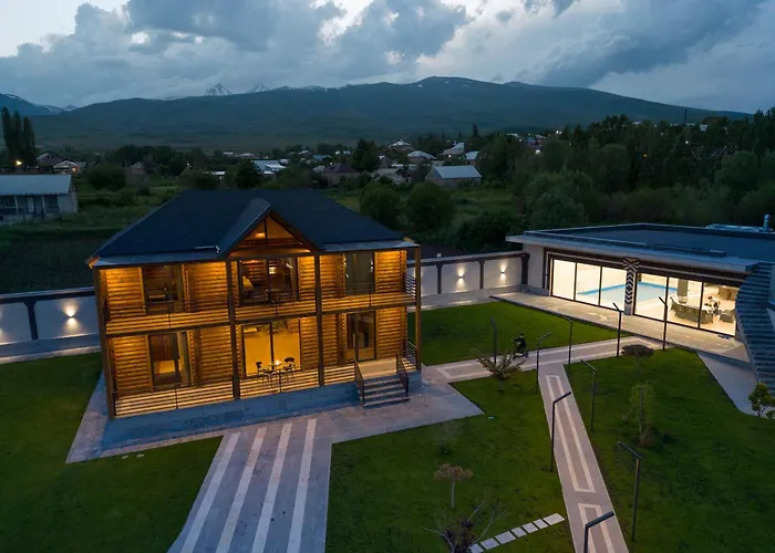 Homma Aparan With Superpool, 30 Min From Yerevan