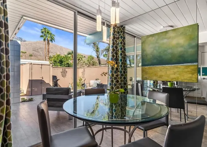 Luminous Ocotillo Bungalow Palm Springs