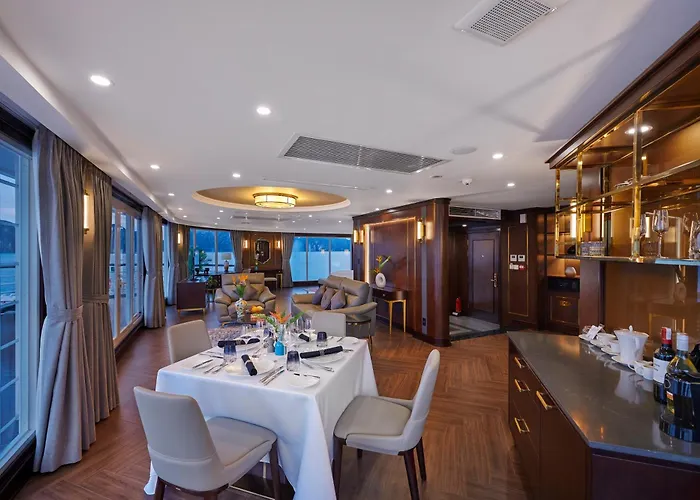 Paradise Legacy Cruise Halong