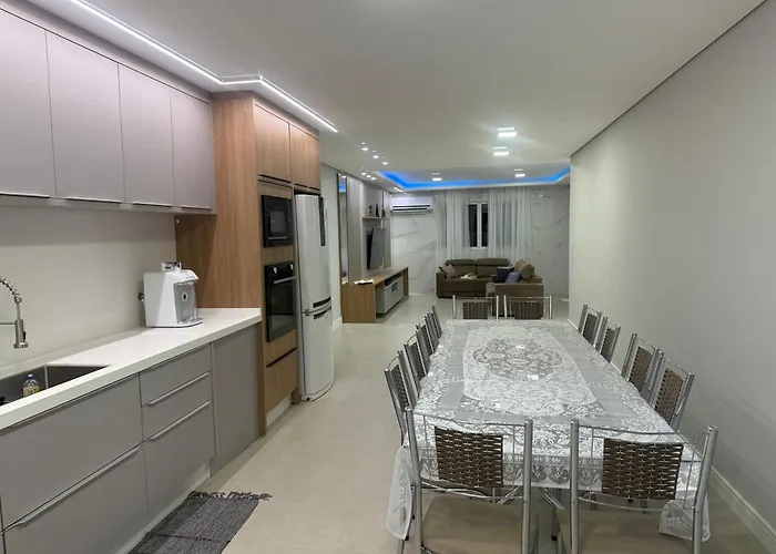 Casa Com 4 Quartos Com Piscina Proximo Da Praia Do Campeche Florianópolis