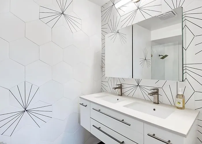 Palm Canyon Modern Bungalow - Alice Lodging Palm Springs
