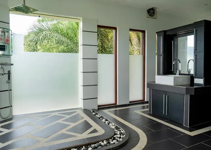Diamond View Villa - Infinity Pool, Jacuzzi & Panoramic Views Pantai Cenang 