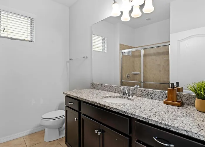 Comfortable Vacation Home Great Resort Pool/Spa Sleeps 20 Kissimmee