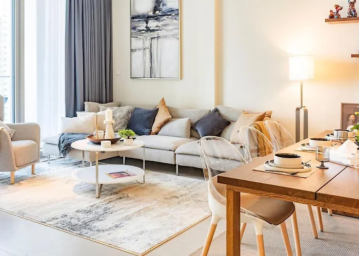Brand New 2 Bedroom In Boulevard With Partial Burj Khalifa And Opera View Dubai