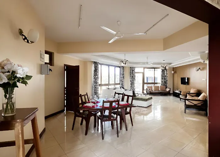 Nyali Beachluxe 3Bdr Pool Beach-Access Mombasa