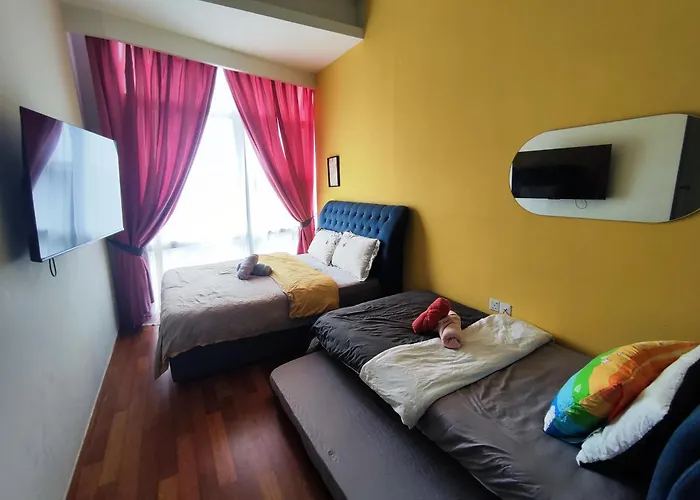 Azure Pj 4Br 4 Bath Luxury Condo - 12 Beds - Next To Le Meridien - 2 Parking Petaling Jaya