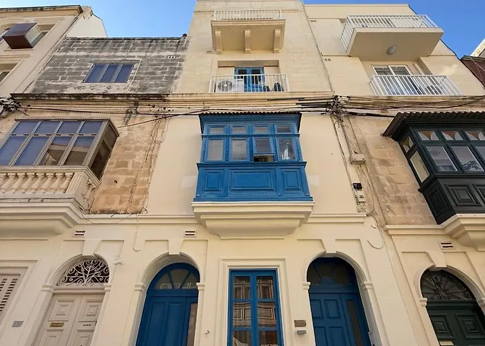 Sliema Central 2-Bedroom On A Quiet Street, Near Valletta By Malta Weekend