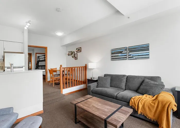 Alpenglow Lodge Family & Work Retreat By Mva Whistler