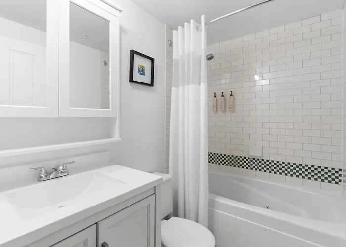 Alpenglow Lodge Studio With Pool Views By Mva Whistler