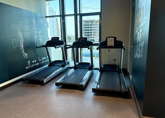 Waterfront Living Near Palazzo Versace - Pool, Gym Dubai
