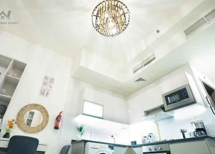 Elevated Living Studio Facing The Burj Dubai