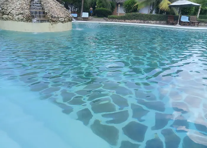 Tembo 2 Beach Cottage, With Pool & Spa Malindi
