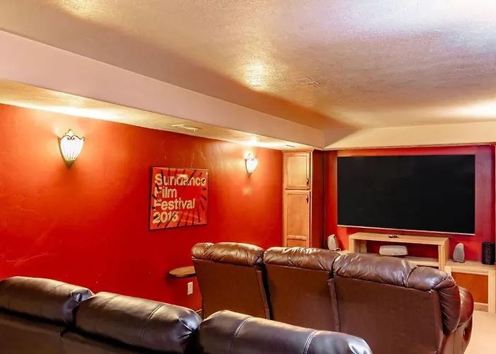 Red Hawk By Avantstay Charming Cabin W Theatre Spa 5Mins To Deer Valley Mtn Park Stadt