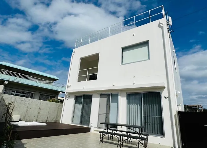 海の見える宿ドルフィン Miyakojima 