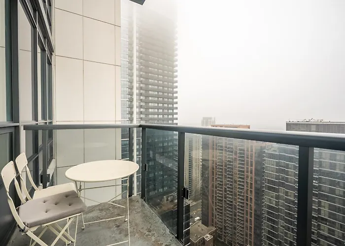 Modern 1 Bedroom Apartment In North York Free Parking Toronto