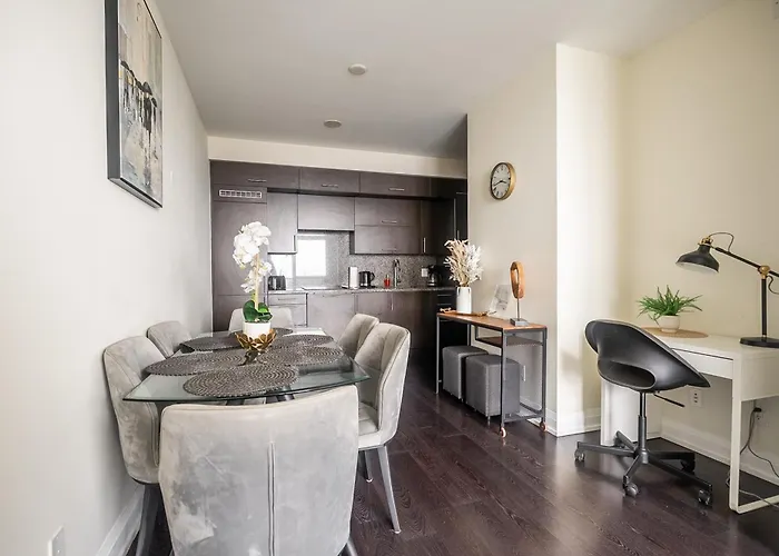 Modern 1 Bedroom Apartment In North York Free Parking Toronto