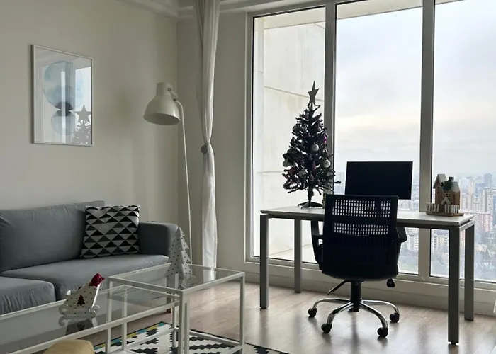 35Th Floor Gem With A Sky-High View Over Skopje