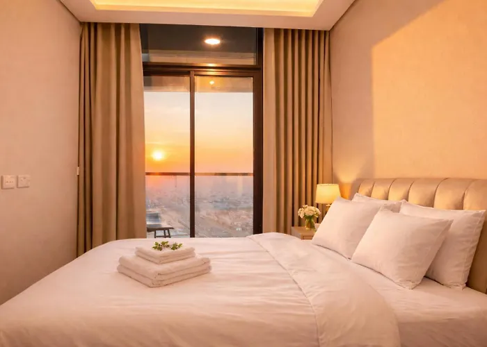 Damac Maison Aykon City C 3 Bedrooms Walk To Metro Sleeps 8 Dubai