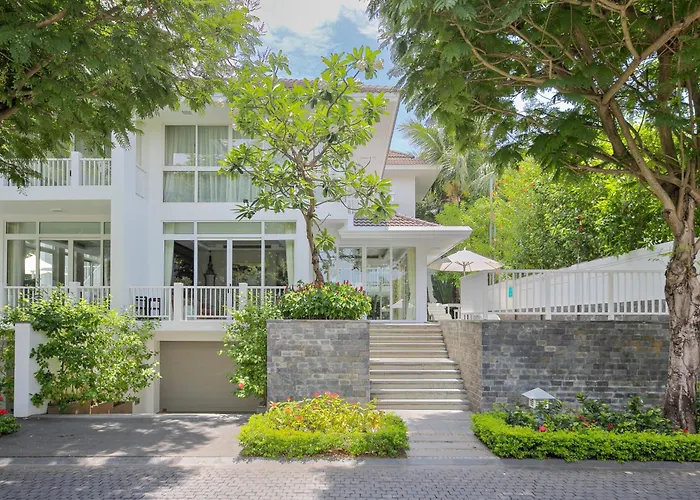 Abogo Premier Village Beachfront Đà Nẵng