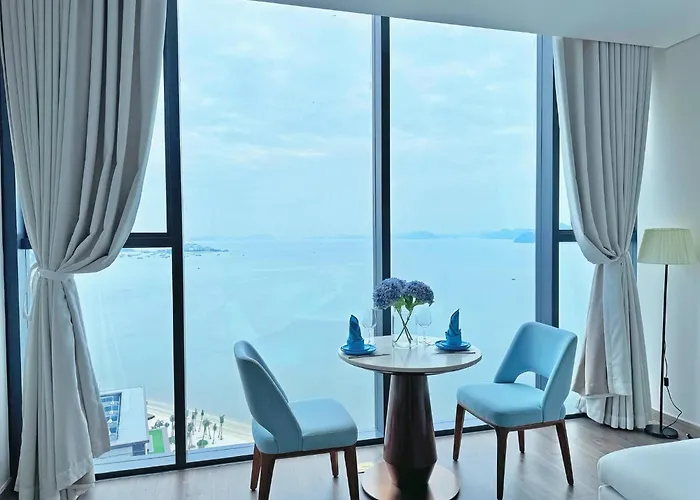 Hotel Khach San A La Carte Hạ Long