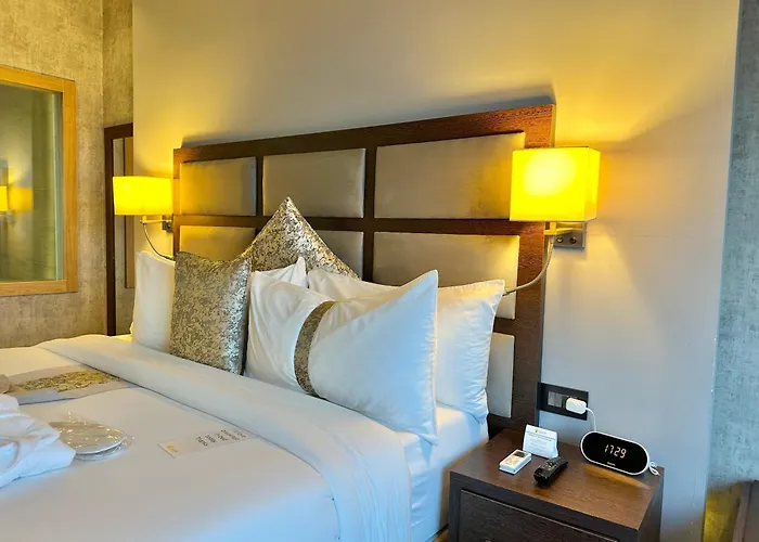 Western Serene Atlantic Hotel Trohwe