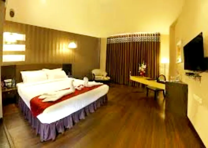 Hotel Bon-Fire #Most Awarded# Peaceful Heritage ! Property Of The Year !! Bhubaneswar