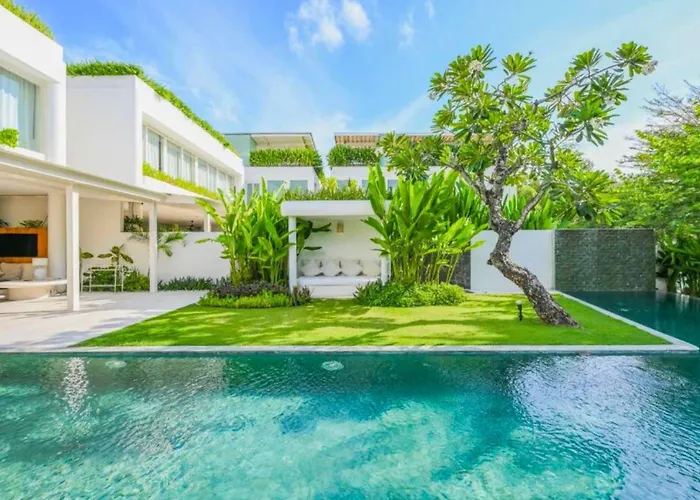 Yahira Stunning Garden 5 BR Private Pool Villa Canggu