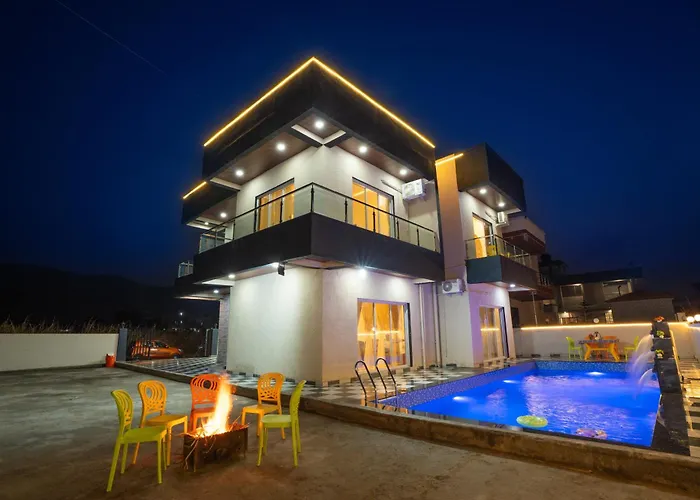 Luxury 4Bhk Matoshree Private Pool Villa Lonavala Malavli