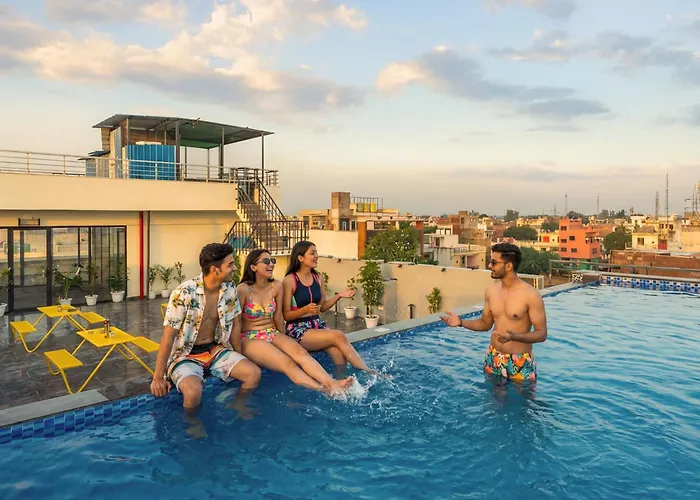 The Hosteller Agra, Tajganj