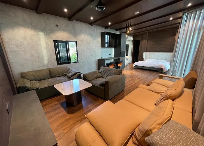 Longwood 3 - Romantic Luxury Cabin With Jacuzzi In Hyderabad By Homeyhuts