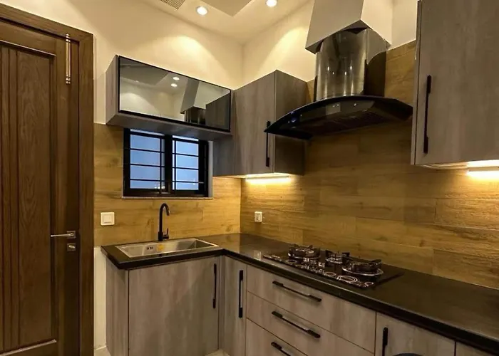 Hotel Family House Available For Rent Lahore