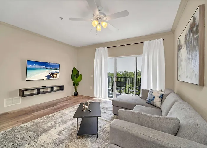 Upstay Modern 2Br Condo Near Disney Orlando