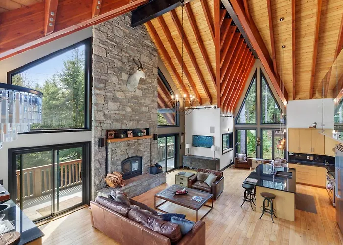Luxury Whistler 6Br Chalet, Hot Tub And Music Loft