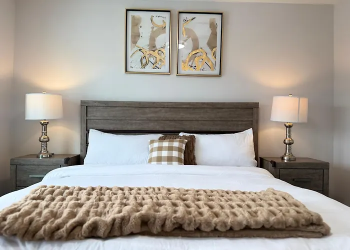Villa Modern Family Getaway Hot Tub King Beds Ac Edmonton