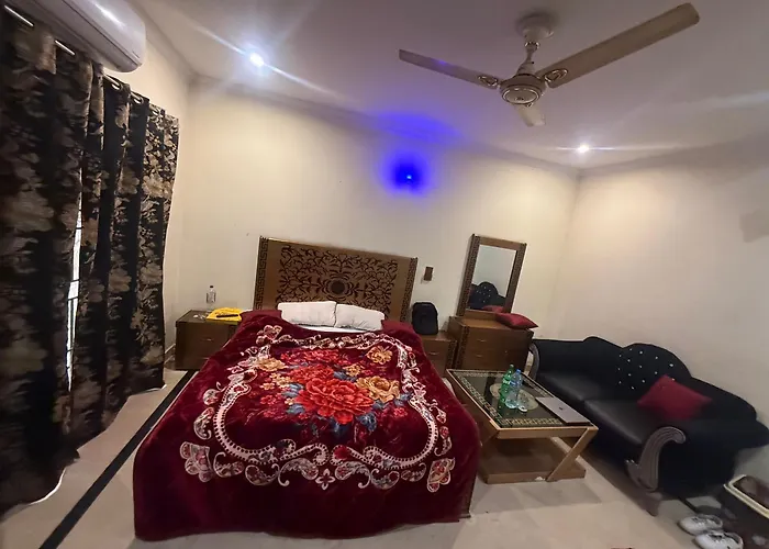 Private And Secure Stay - Price Is Hourly - Max 4 Hours Stay - Full Day Also Available Upon Request - Gulberg 2 - Kalma Chowk - Upper Mall Canal Lahore