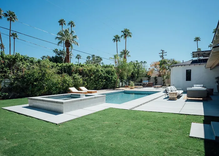 Luxury Desert Oasis W Pool, Spa & Fire Pit Palm Springs