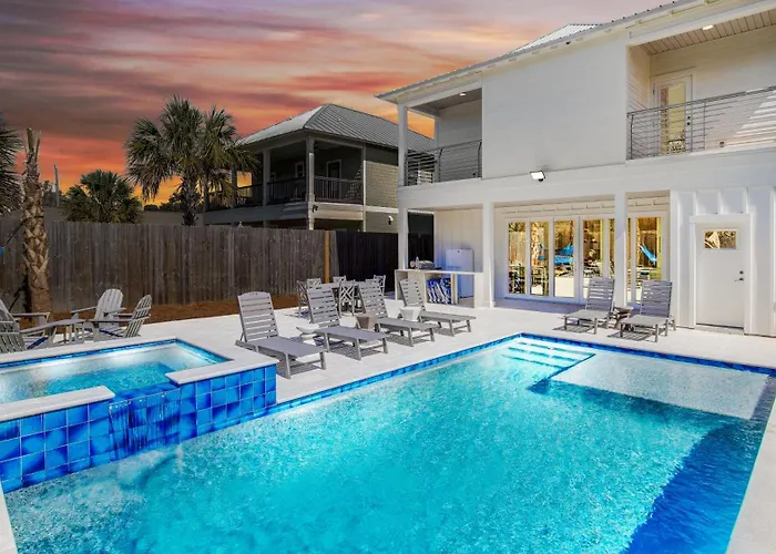 Experience Luxury At Four Suns, An 8-Bedroom Retreat In Destin