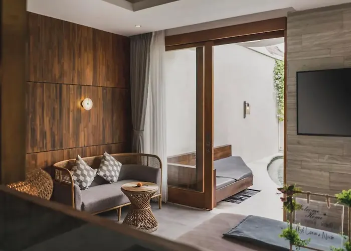 Charity Stunning Grand 1 Bedroom Pool Villa With Jacuzzi Seminyak