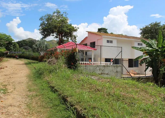 Villa Casa Moderna Con Piscina Privada, Jacuzzi, Melgar Tolima