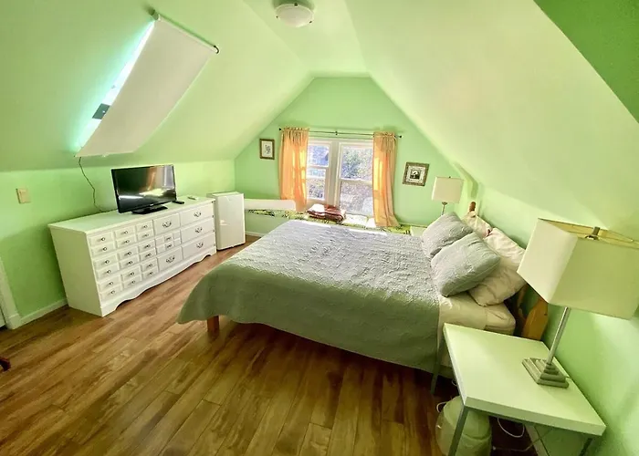 Cozy 1 Bedroom 4 Mins To Falls Niagara-Fälle