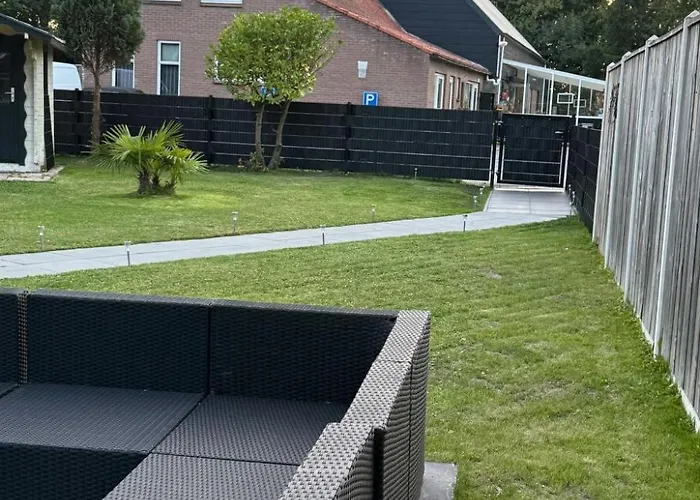 Holiday Home Wellness-Ferienhaus Fuer 5 Personen By Interhome Stavenisse