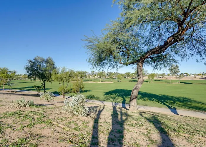 Steps To Golf And Greenbelt! Elegant Scottsdale Unit