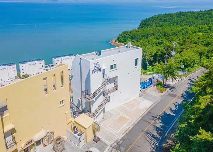 Yeosu Moine Pool Villa