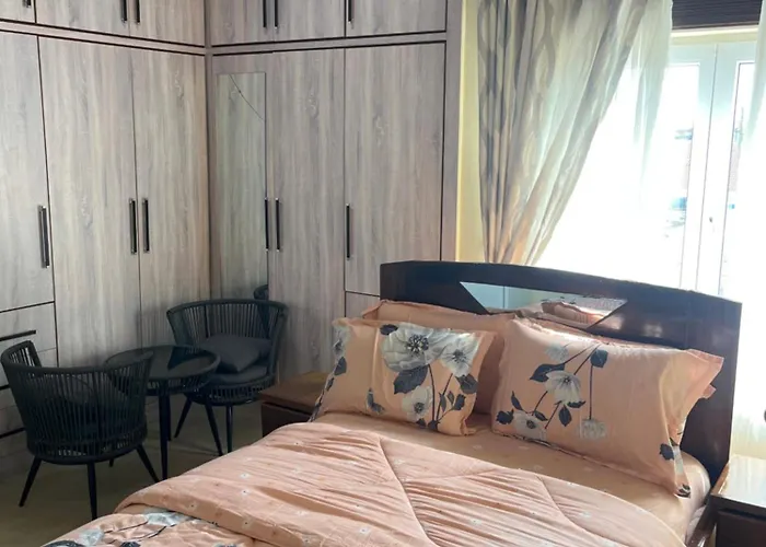 Charisma Guest House Akkra