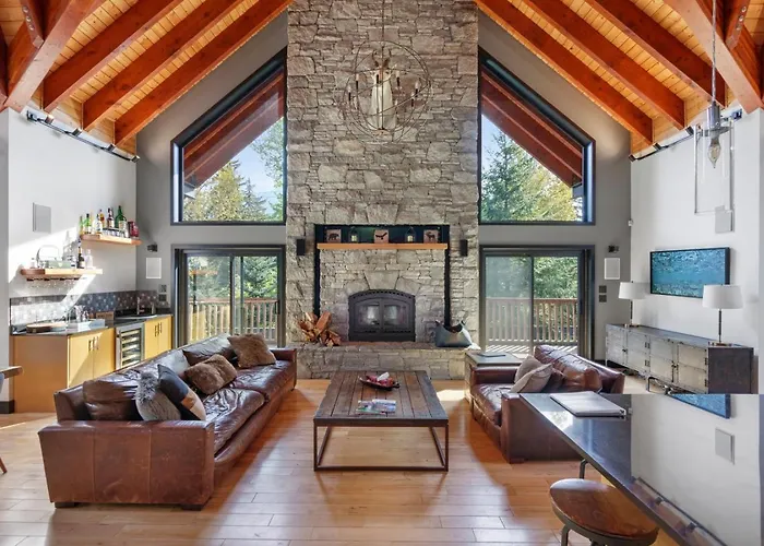 Luxury Whistler 6Br Chalet, Hot Tub And Music Loft