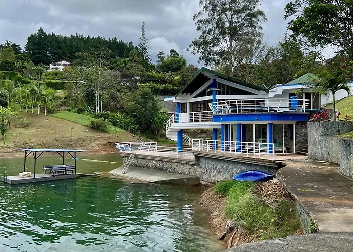 Chalet Lago Calima - Piscina Natural Y Jacuzzi
