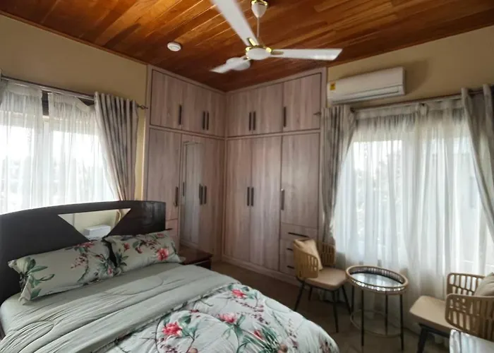 Charisma Guest House Akkra