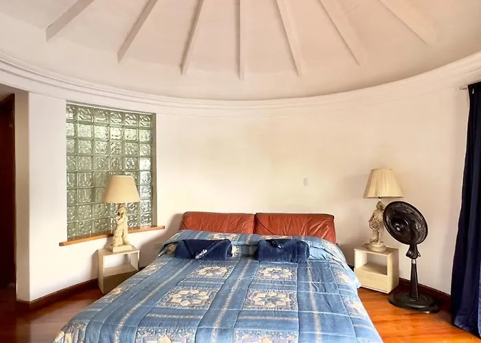 Chalet Lago Calima - Piscina Natural Y Jacuzzi