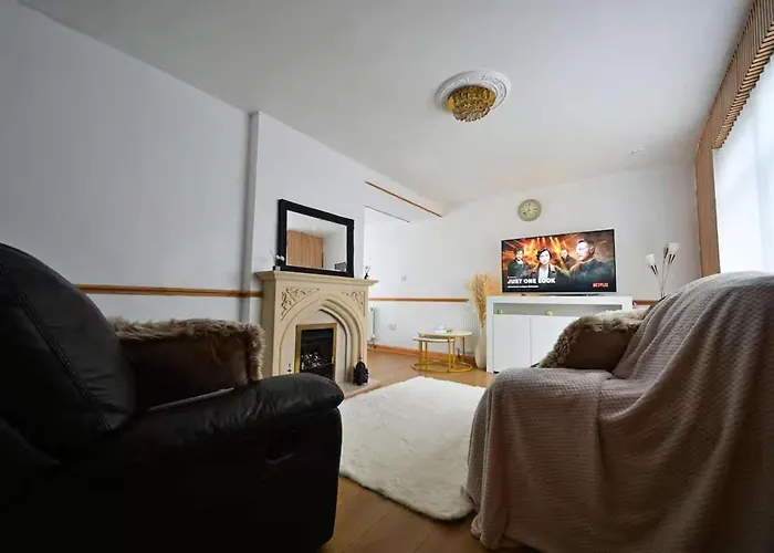 Elegant Cottage With Hot Tub Manchester
