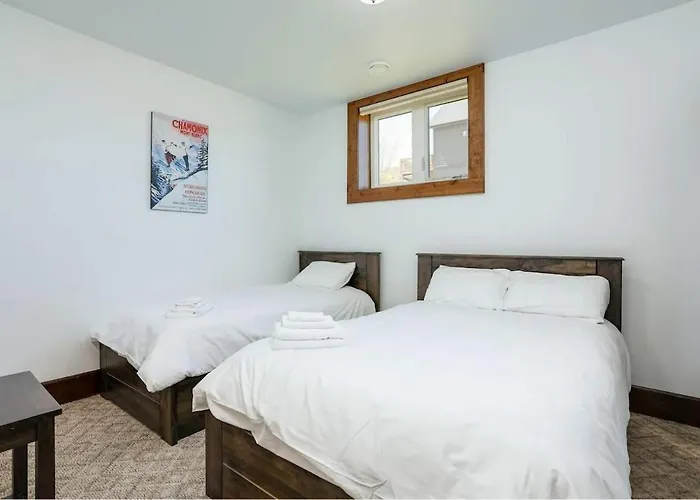 Grand 8-Bedroom Retreat 7 Baths Hot Tubs - Perfect Chalet Blue Mountains